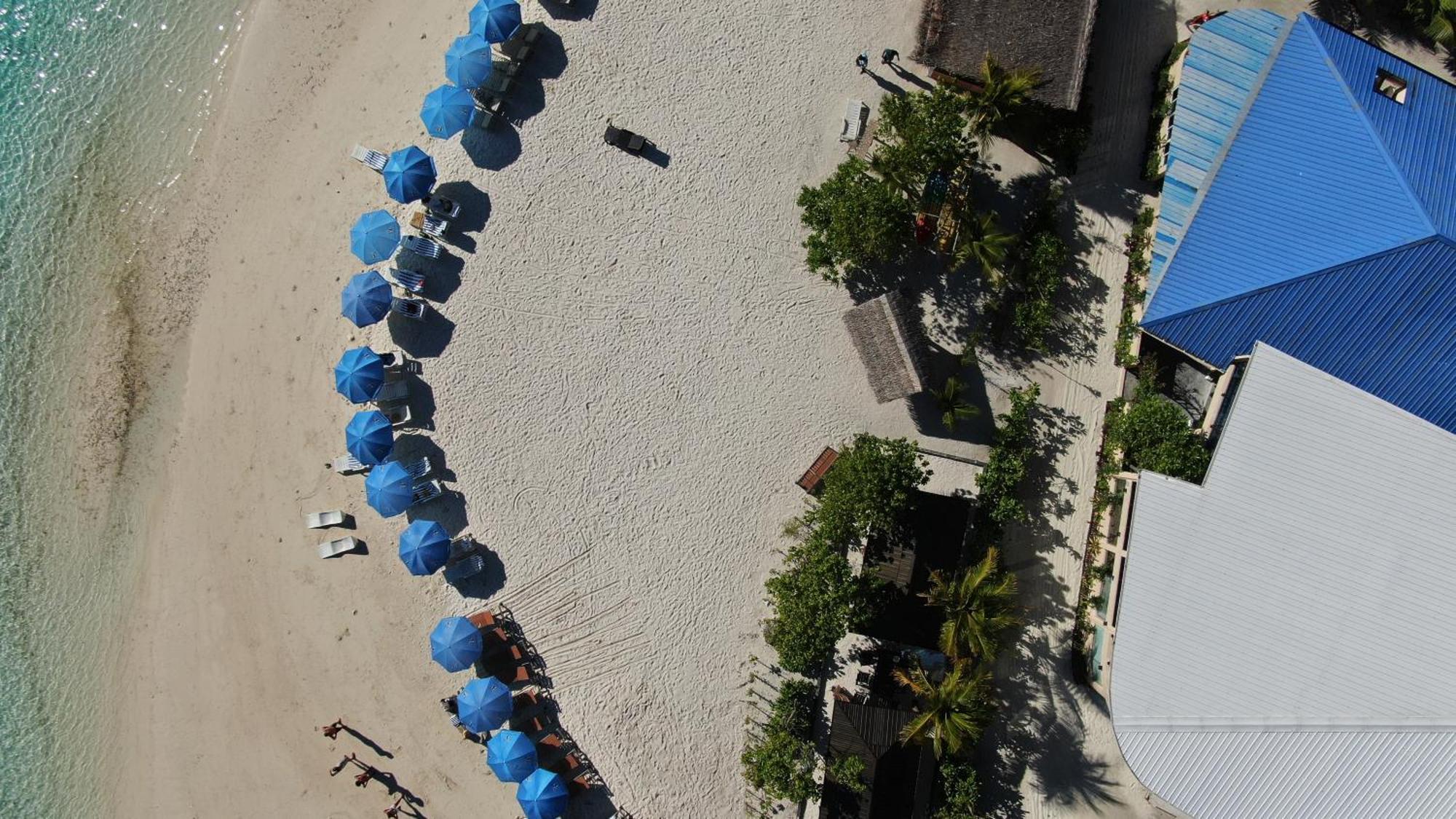 Bibee Maldives Hotel Dhiffushi Exterior photo