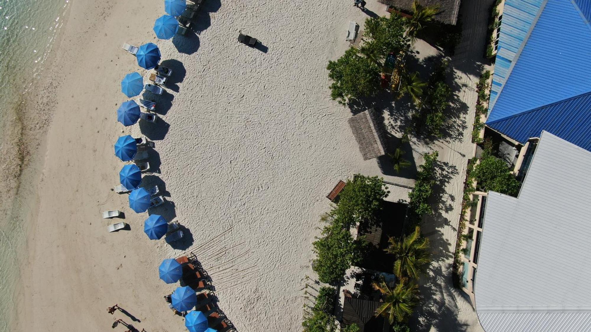 Bibee Maldives Hotel Dhiffushi Exterior photo